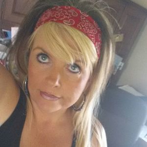 Meet your Posher, Dionne